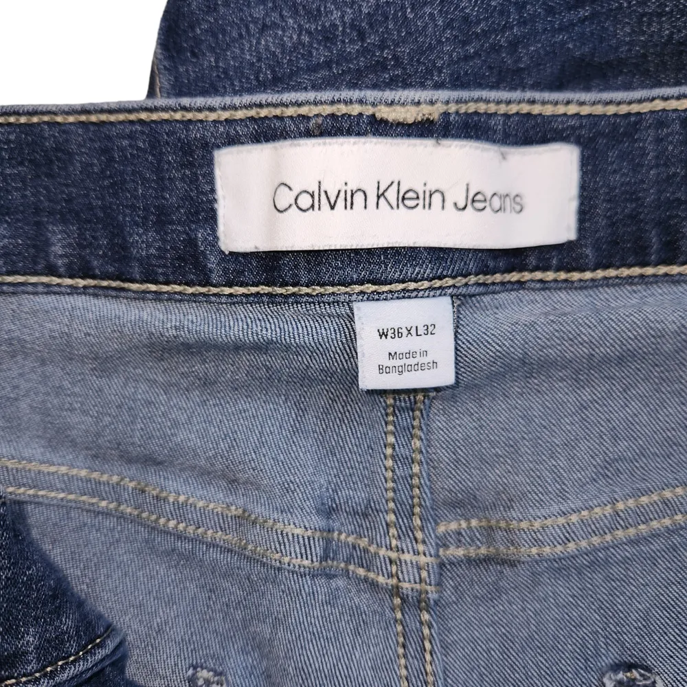Calvin Klein Women's Straight Leg Jeans Medium Wash 36WX32L Casual Pants - Image 2