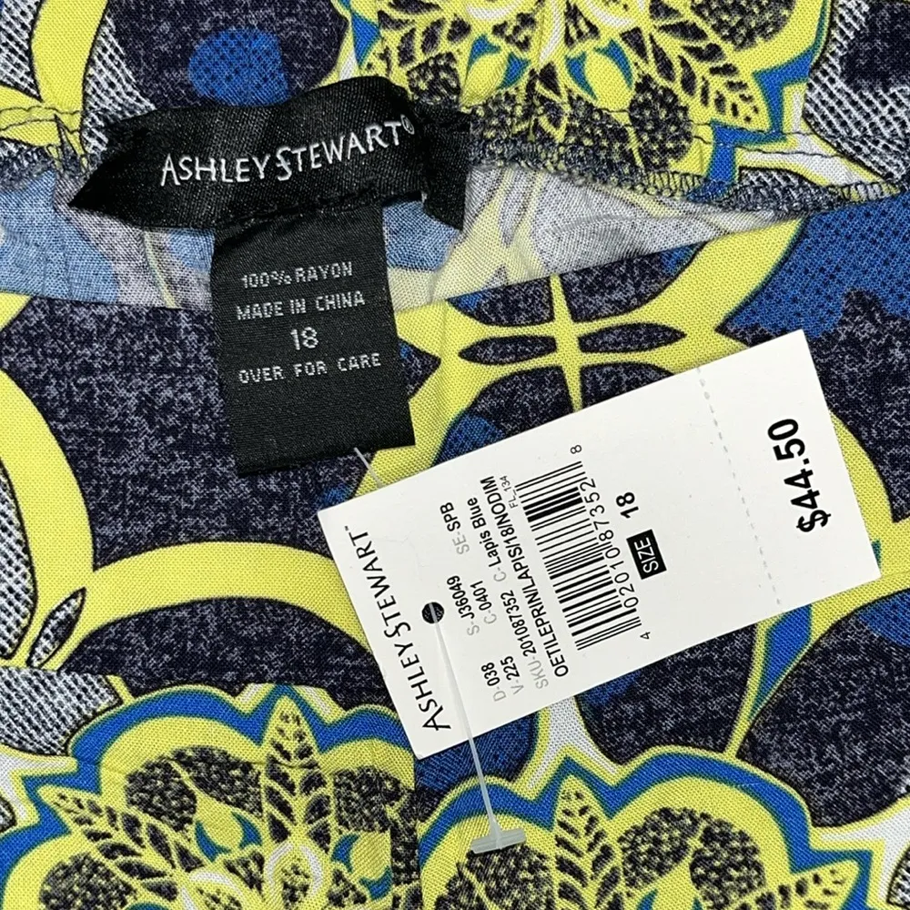 Ashley Stewart NWT Size 18 Blue Floral Tile Print 100% Rayon Wide Leg Pants - Image 5