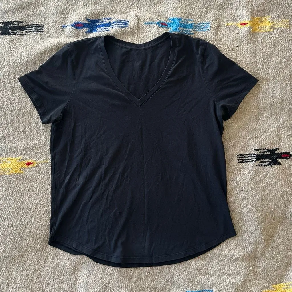 Lululemon Love Tee V-Neck in Black Size 10 - Image 3