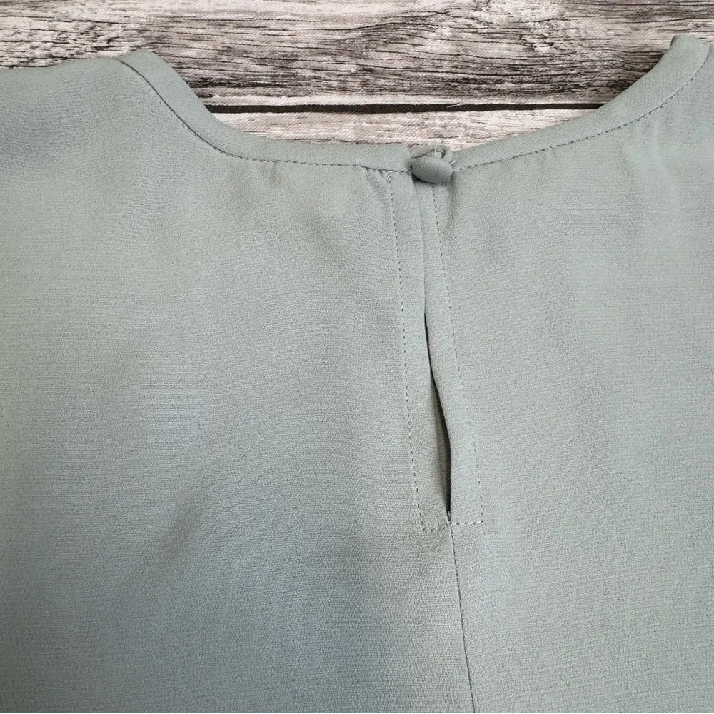 Liz Claiborne Collection Women's Short Sleeve Blouse Pale Light Sage Green 12 - Image 6