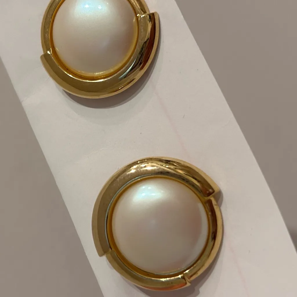 Monet jewelry clip-on earrings - Image 2