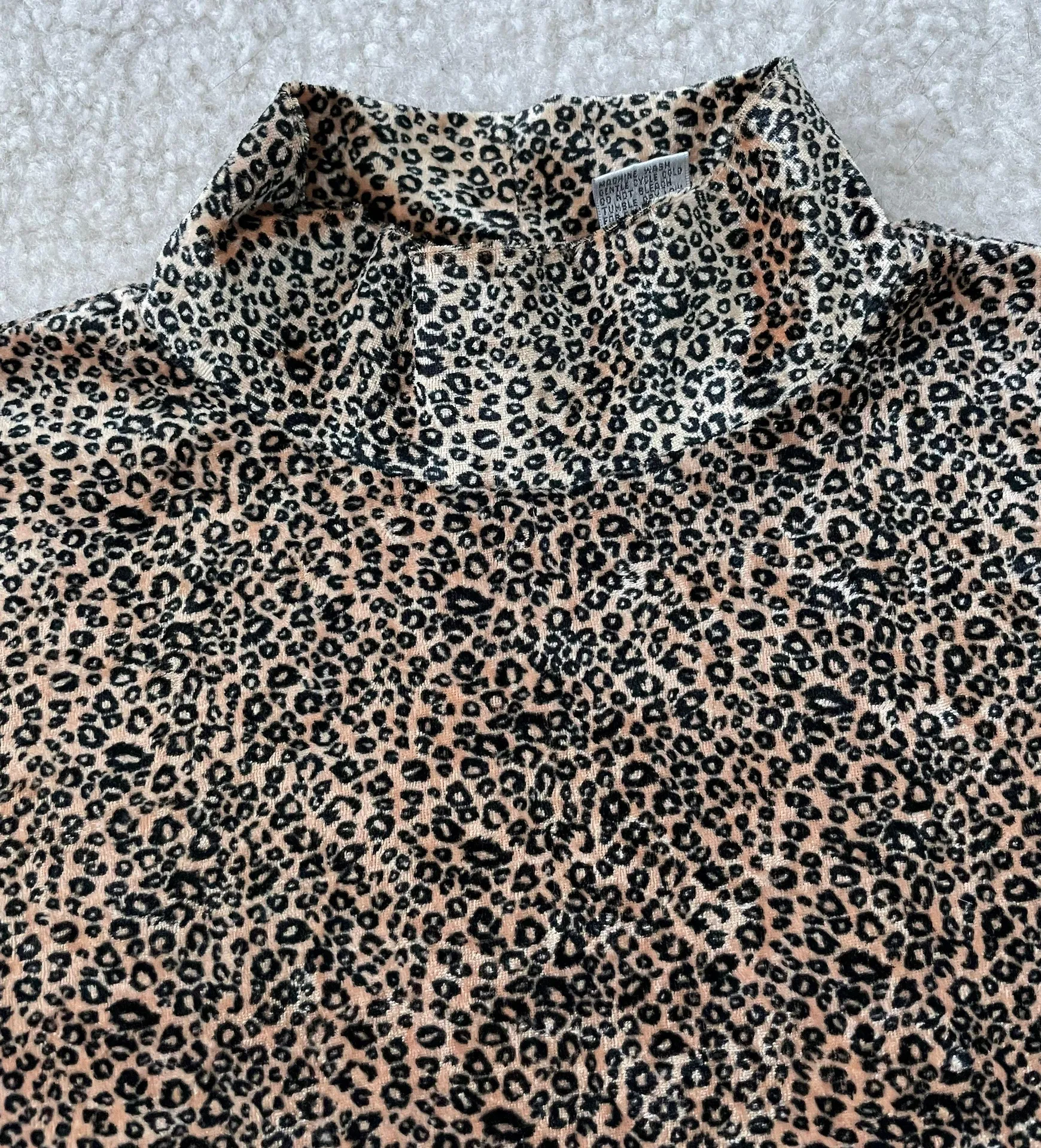 Vintage By Design Mock Neck Velour Leopard Print Short Sleeve Top Multi - Image 2