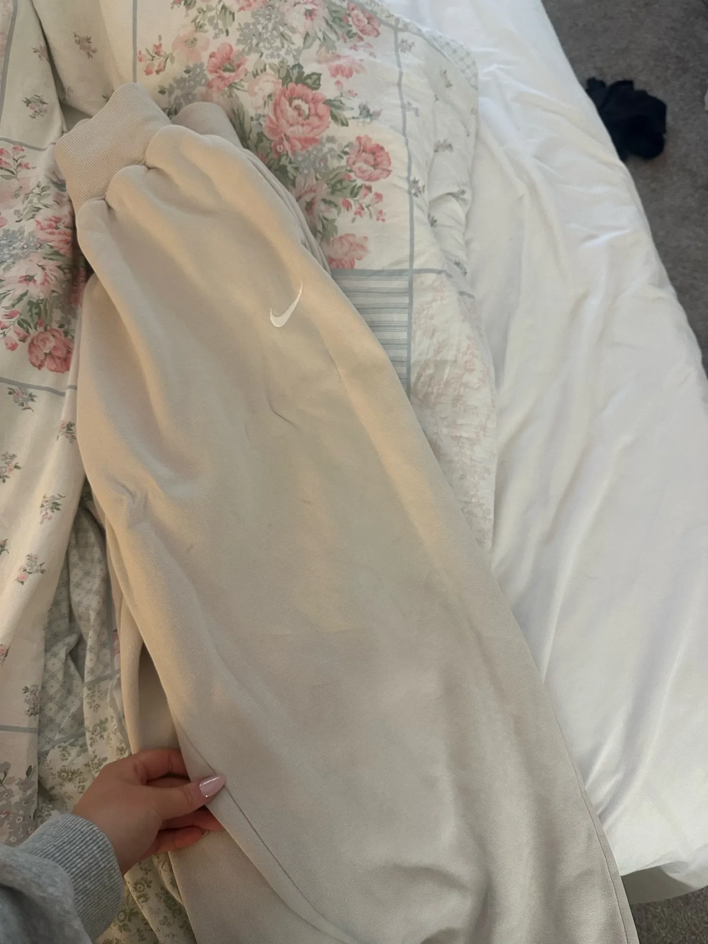 Nike Sweatpants - Image 2