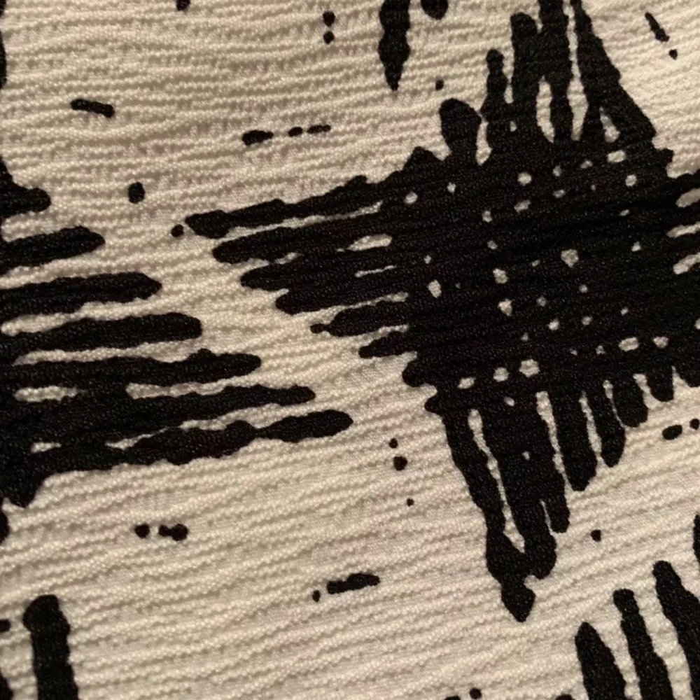 NWT  Boutique Sleeveless Top & Shorts Set Size Large - Image 10