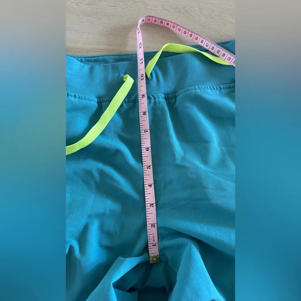 Figs High Waisted Yola Skinny Scrub Pants cactus green size medium petite MT - Image 6