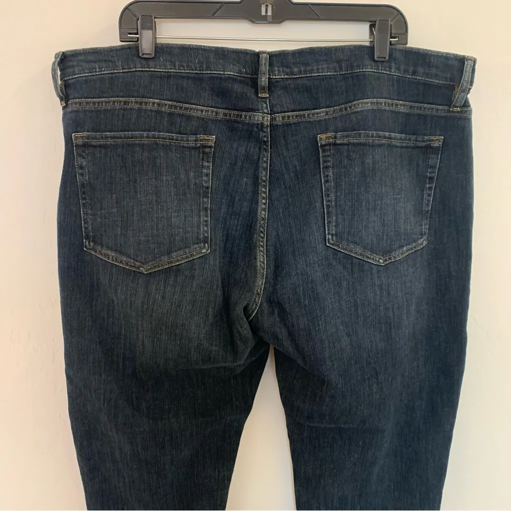 Frame Le Garçon Crop Boyfriend Distressed in Covant Wash Jeans Size 34 - Image 8