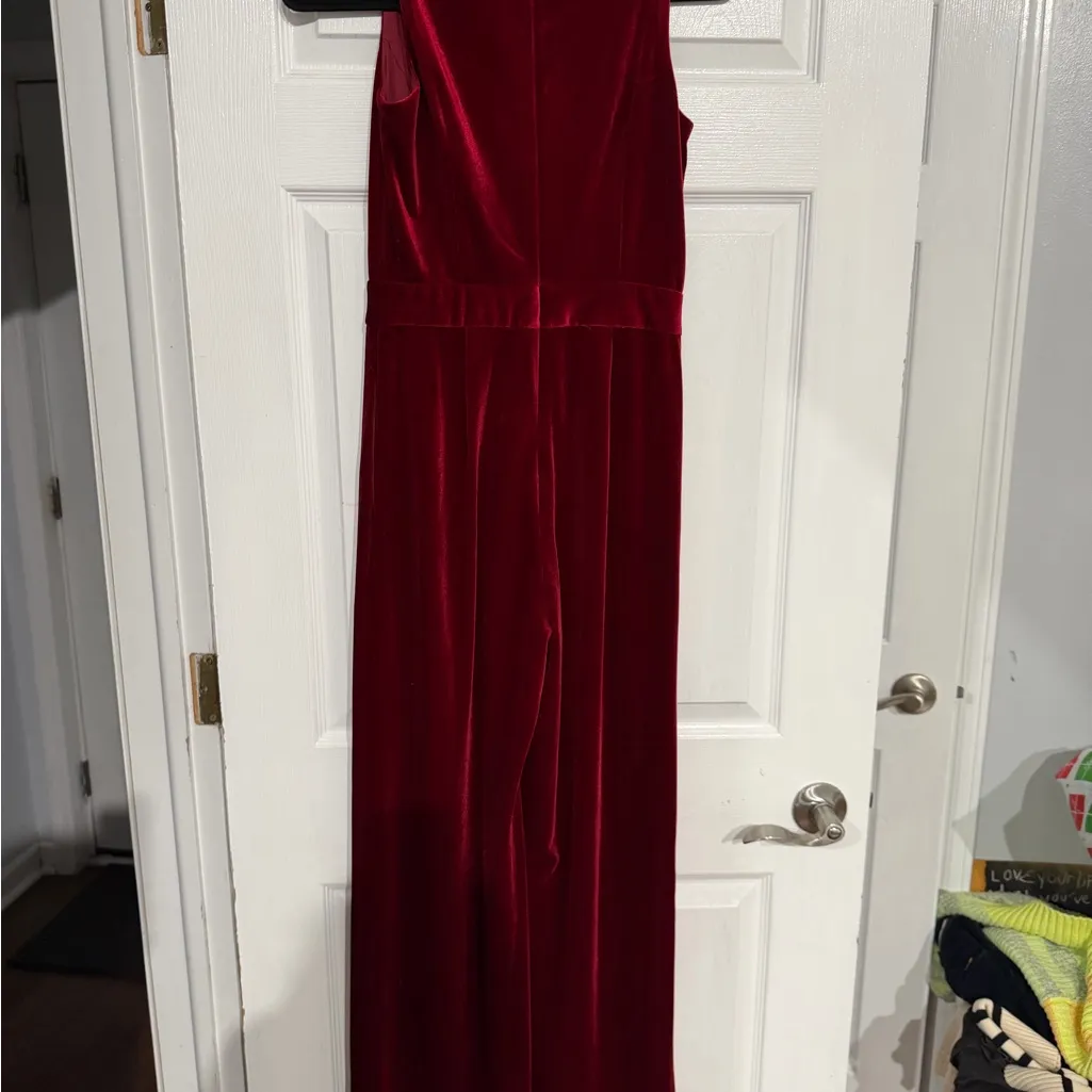 Badgley Mischka red velvet jump suit velvet sz 2 - Image 5