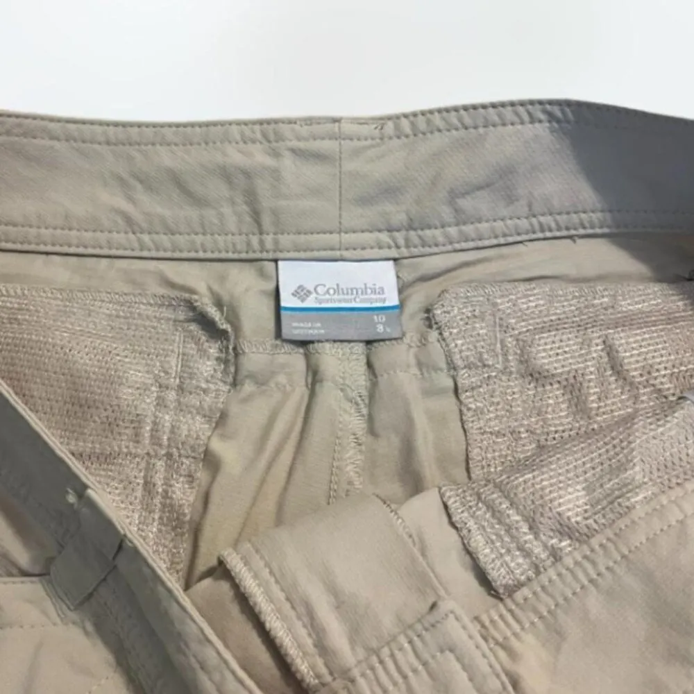 Gorpcore ourdoorsy Columbia Sportswear omni-wick light brown/tan cargo shorts L - Image 2