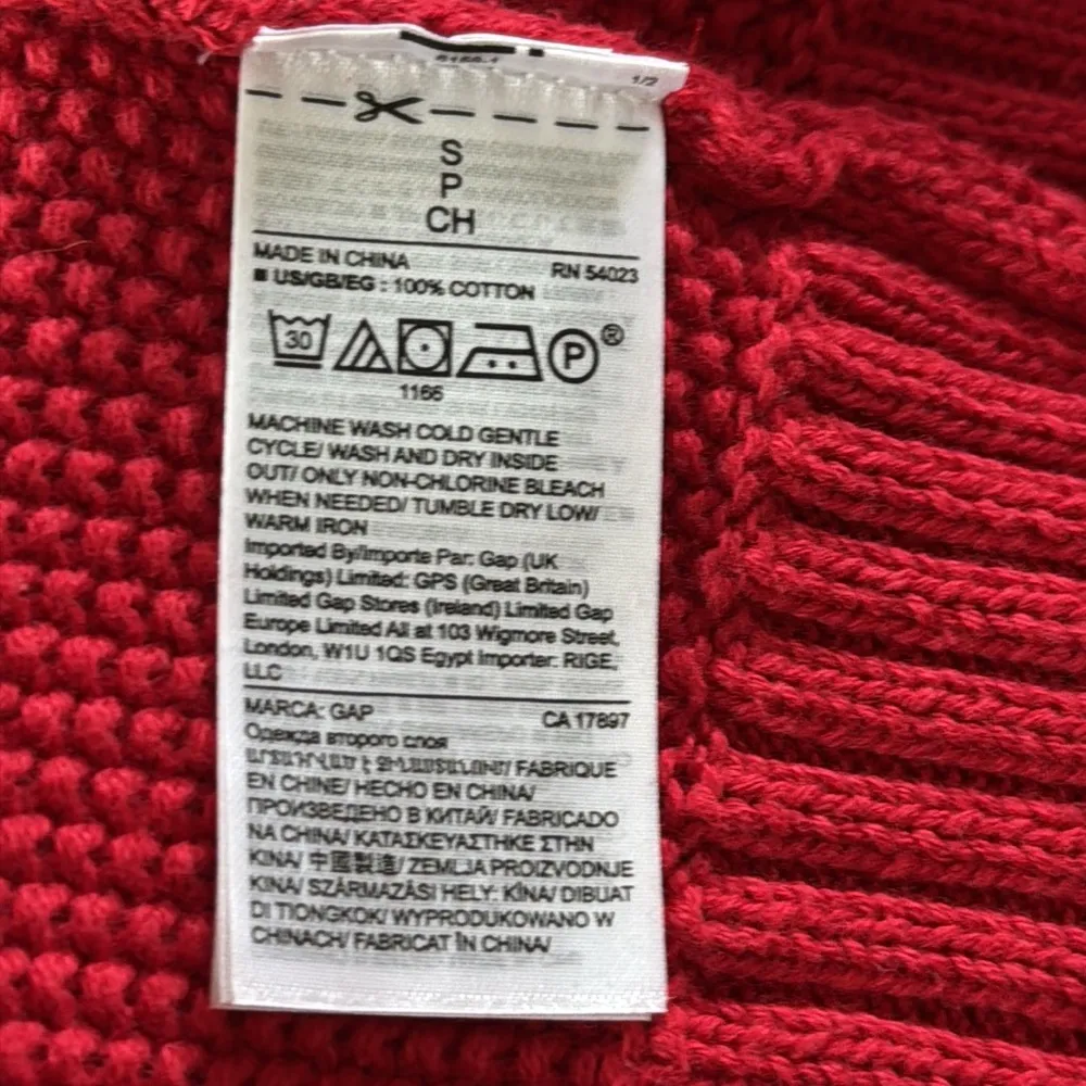 Gap  sweater size small - Image 4