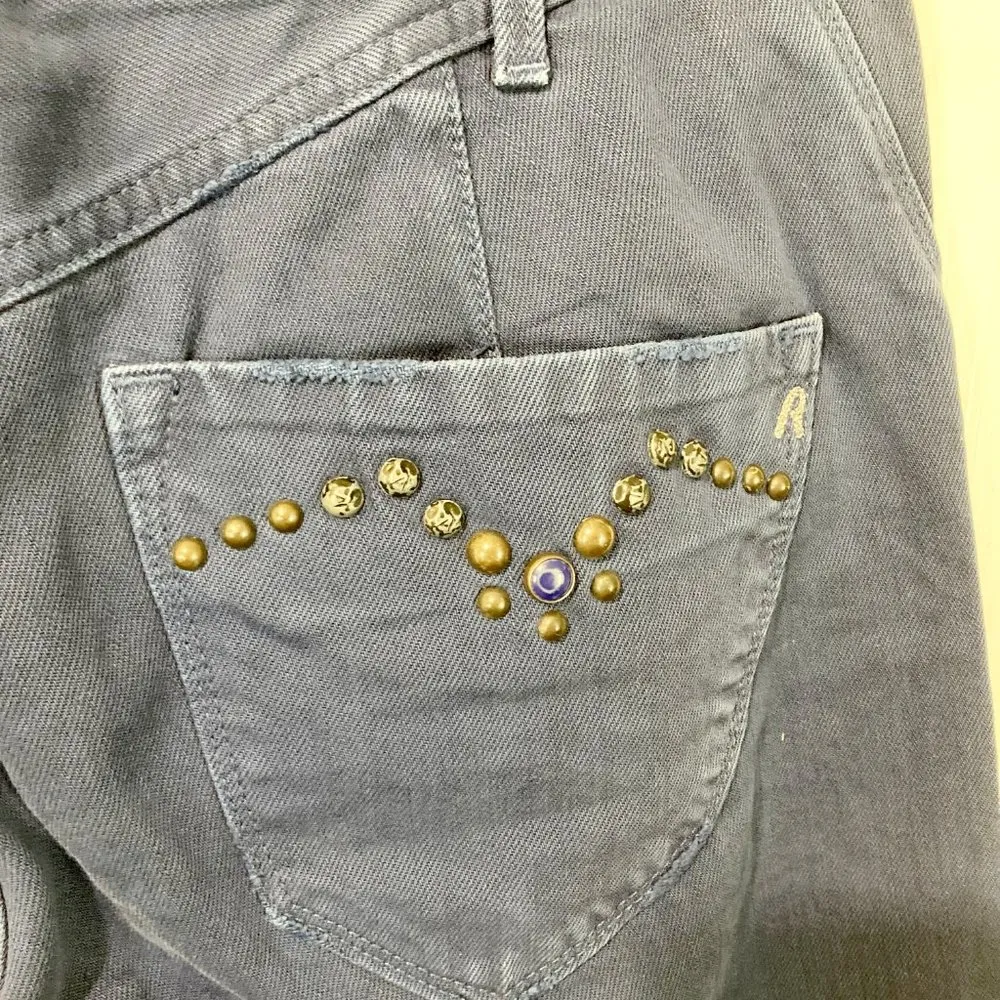 Replay women's 27 distressed carrot fit MANLEY cross mid seam jeans 27x33 28x33 Blue - Image 3