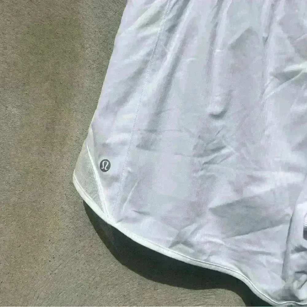 Lululemon Hotty Hot 2.5" Inseam Lined High Rise Short - Image 3