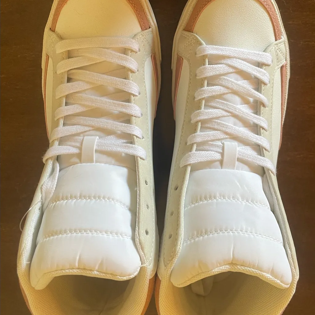 No Boundaries White and Pink Sneakers - Image 5