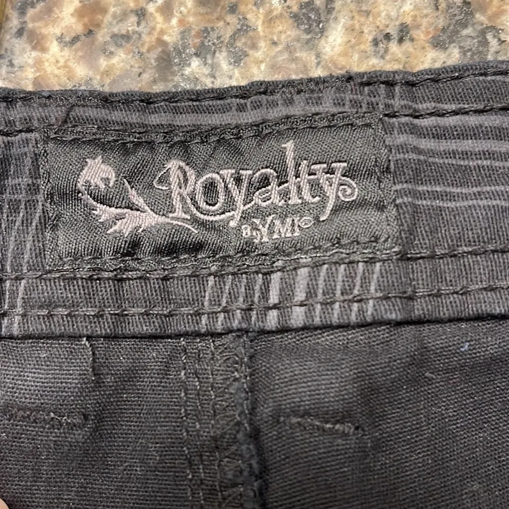 Royalty YMI Black Plaid Bermuda Black Gray Checkered Shorts Size 8 EUC #6419 - Image 5