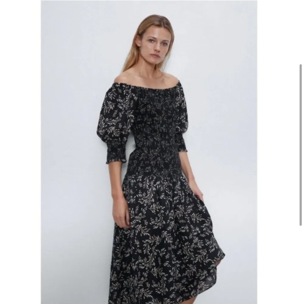 NWOT Zara Penny Ruched Black Floral Linen Blend Boho Midi Dress Size Small - Image 2