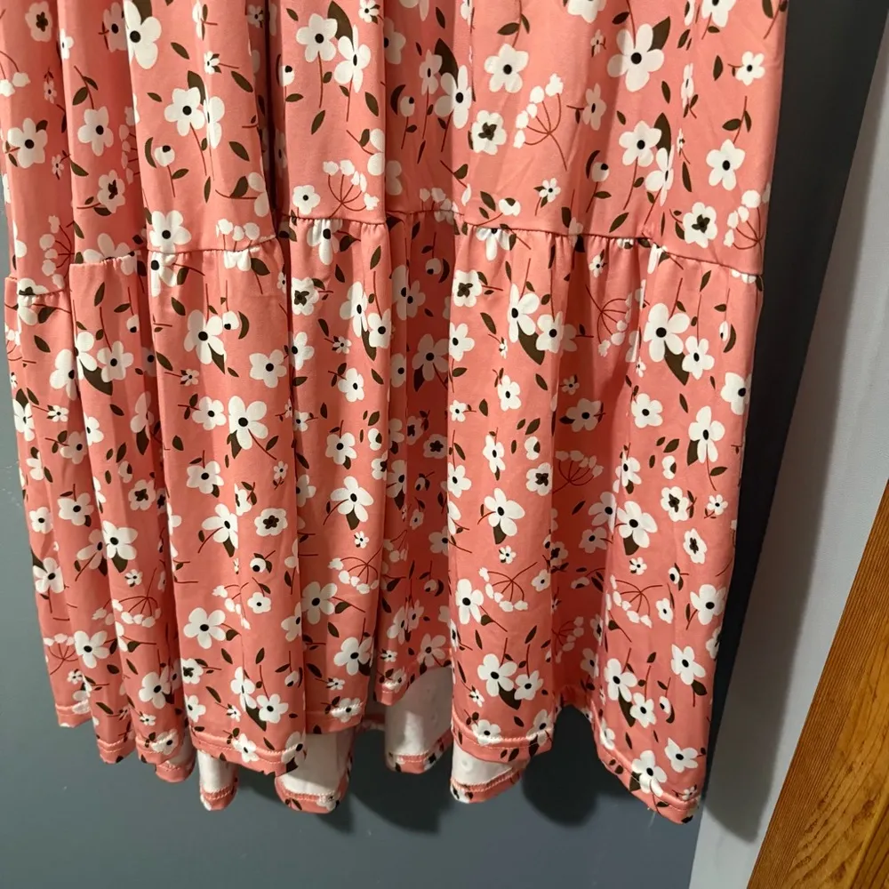 NWOT Floral Pink Maxi Dress with smock top and adjustable shoulder ties Size undefined - Image 6