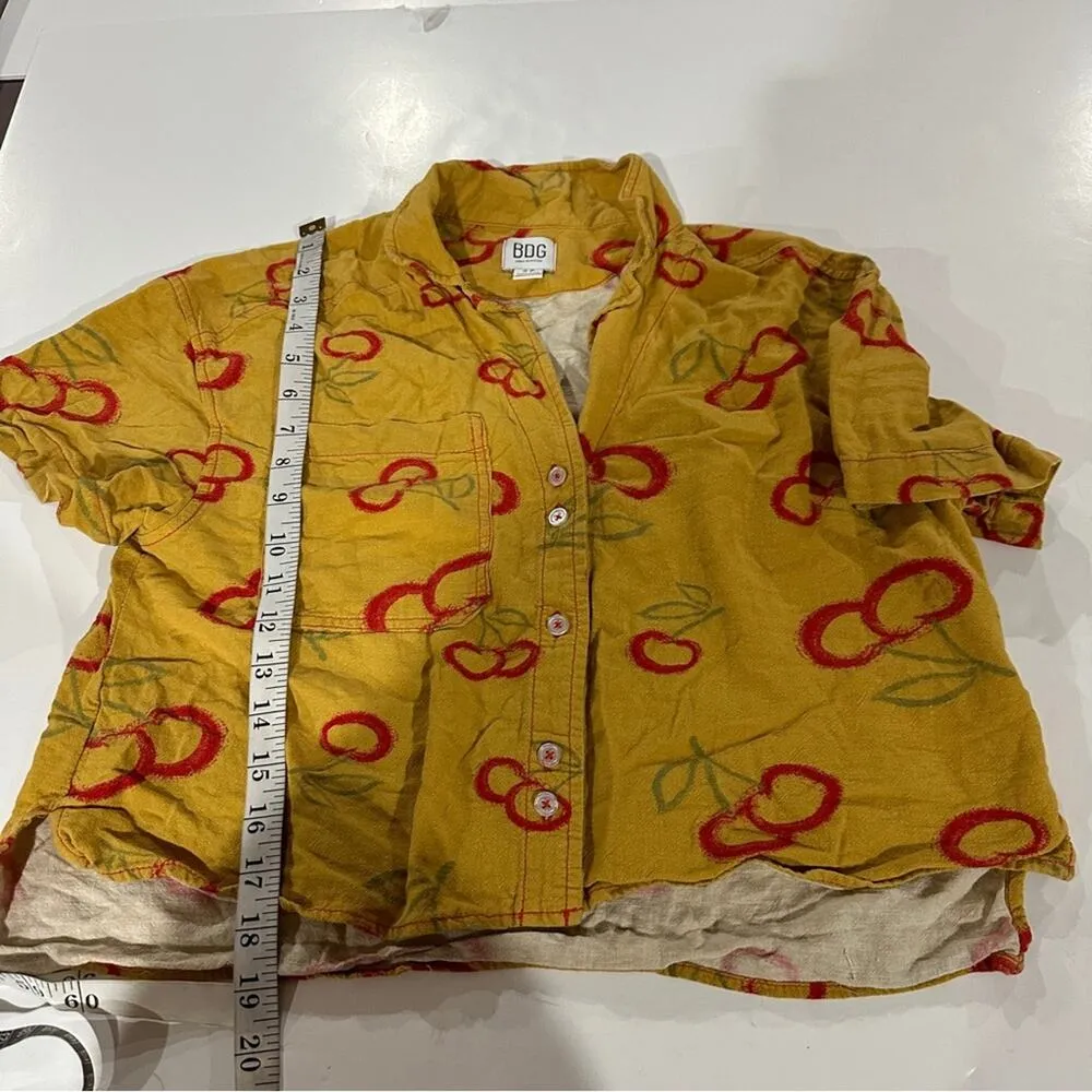 Urban Outfitters BDG Aiden Cherry Print Short Sleeve Button Down Crop Top Size S - Image 9