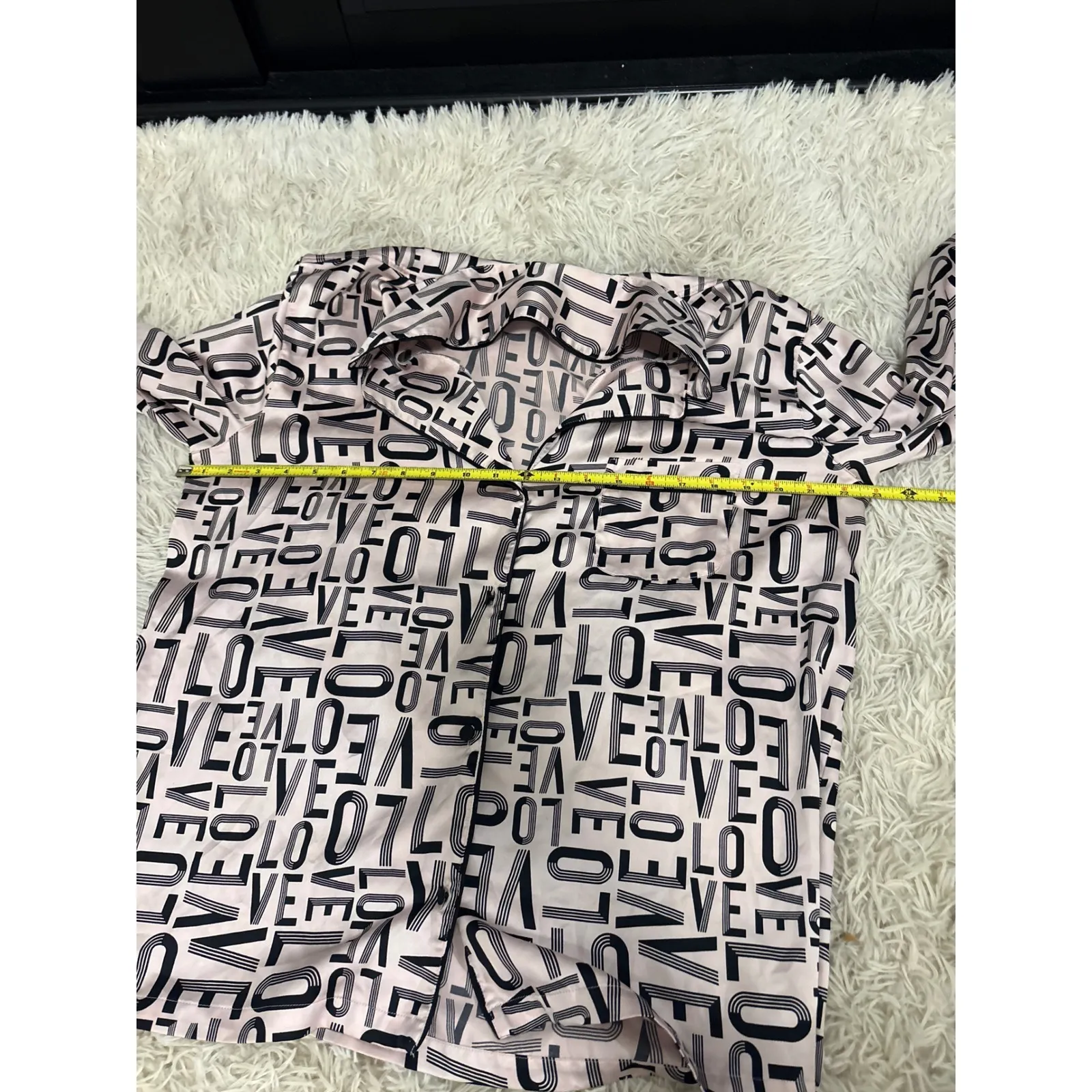 Victoria's Secret LOVE Print Pajama Set Long Sleeve Top Shorts Pink Black M - Image 9