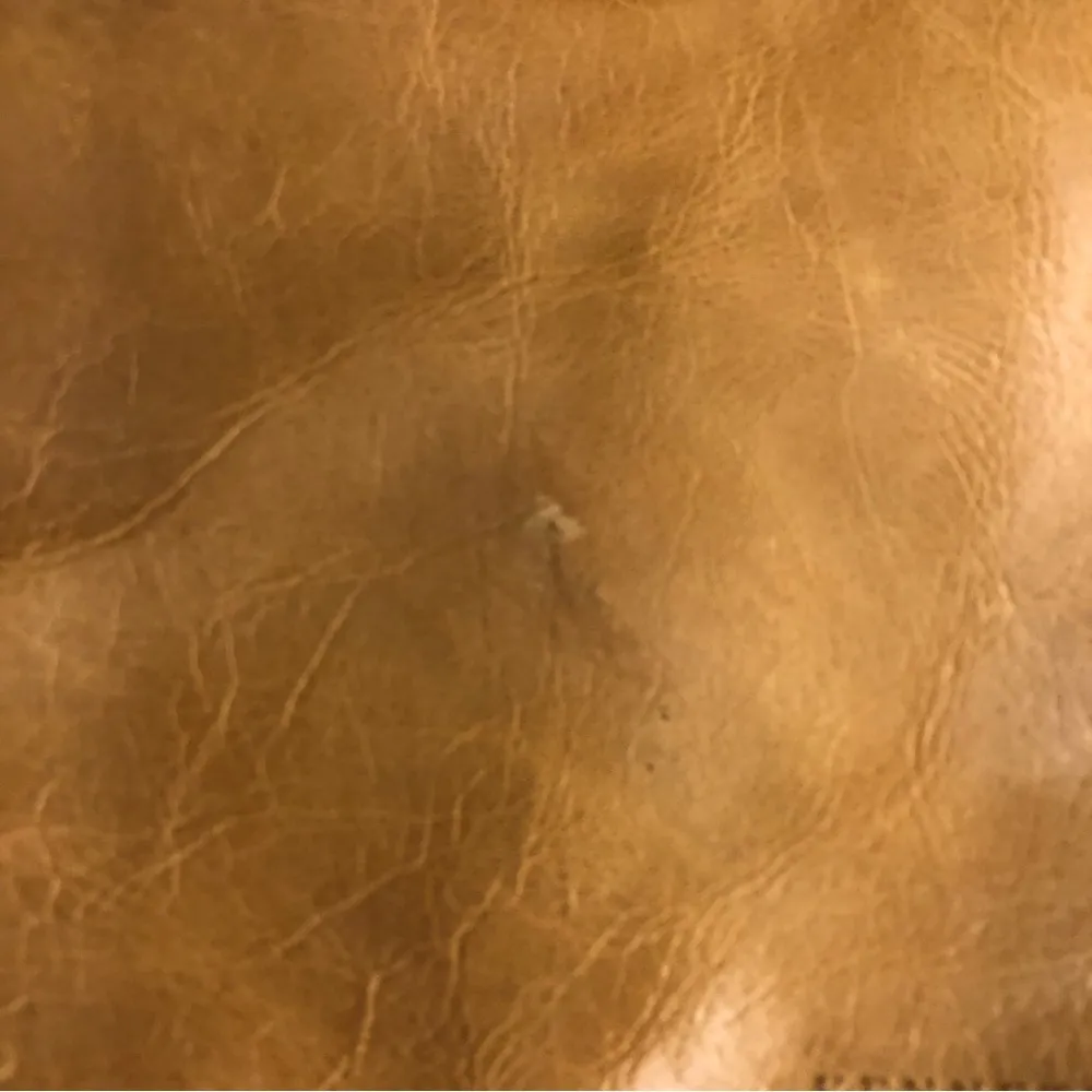 Kenneth Cole New York Leather Beige Solide Tote. - Image 3