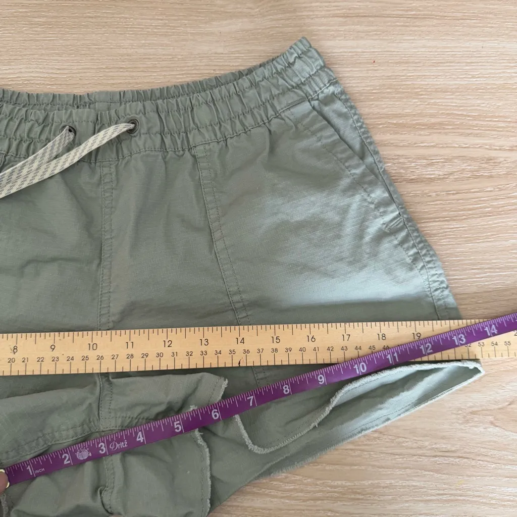Vuori Small Ripstop Shorts Cut Off Eucalyptus Green Organic Outdoor Travel Hike - Image 6
