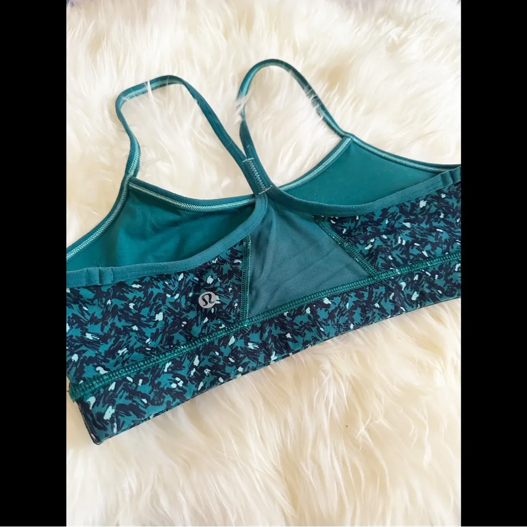 Lululemon Flow Y bra Sz 8‎ - Image 5