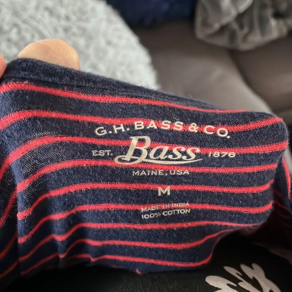 G.H. BASS & CO. Navy Blue with Pink/Red Stripes 1/2 Sleeve Top Size Medium - Image 8