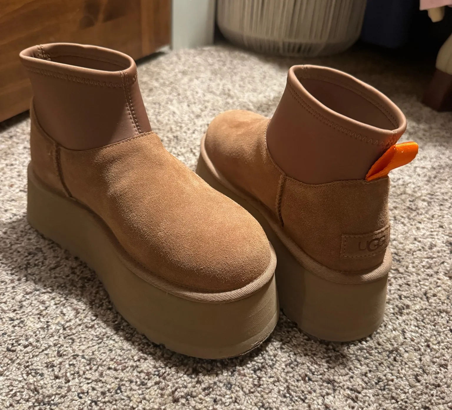 UGGS Platform - Image 1