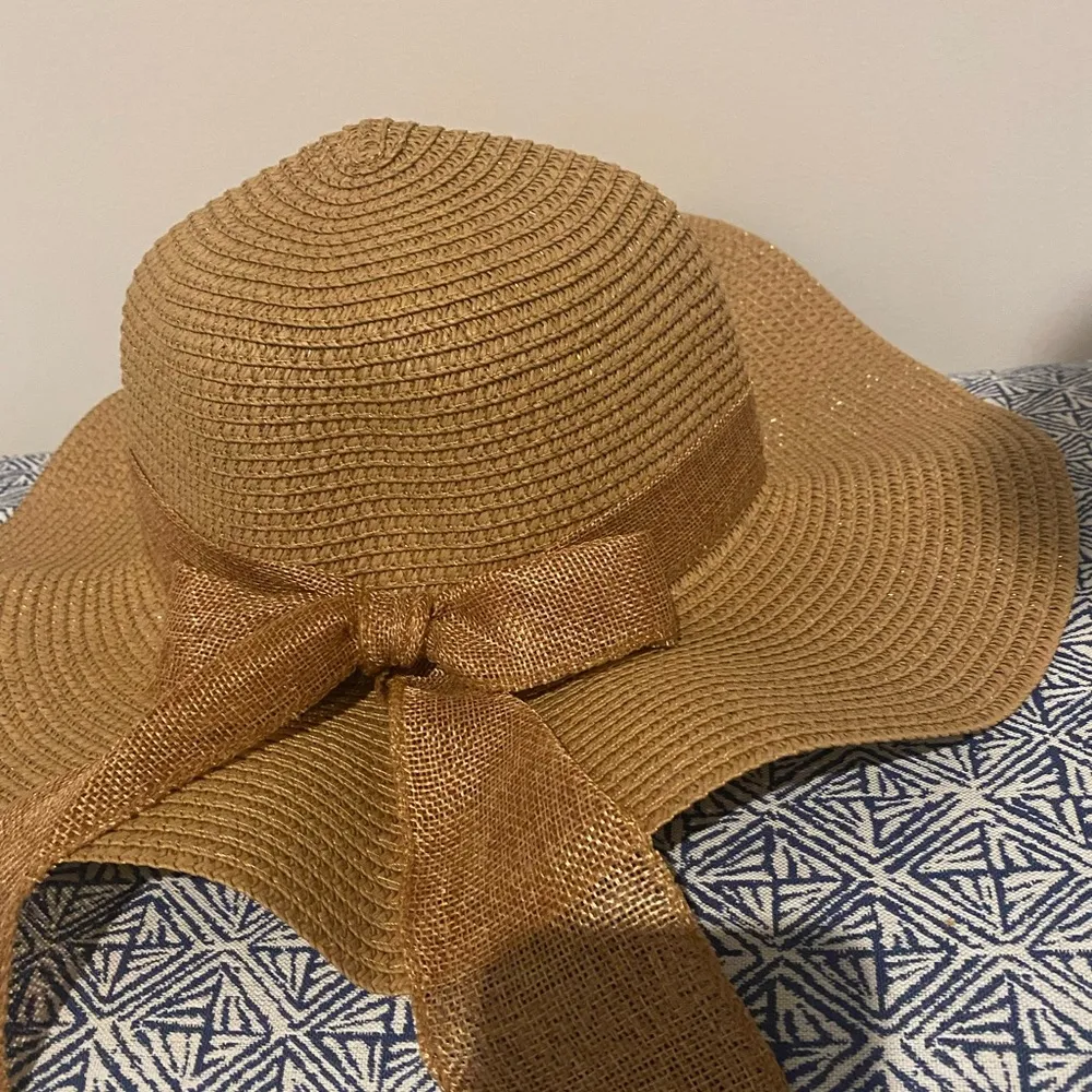 New Straw Hat - Image 3