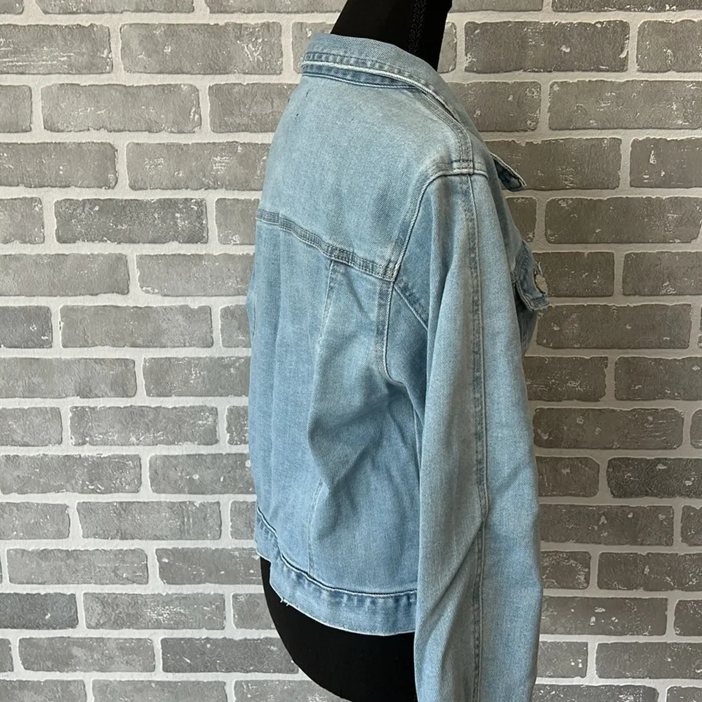 RISEN LIGHT WASHED DISTRESSED JEAN JACKET WOMENS SIZE LARGE BUBBLE SLEEVE NWT Blue - Image 6