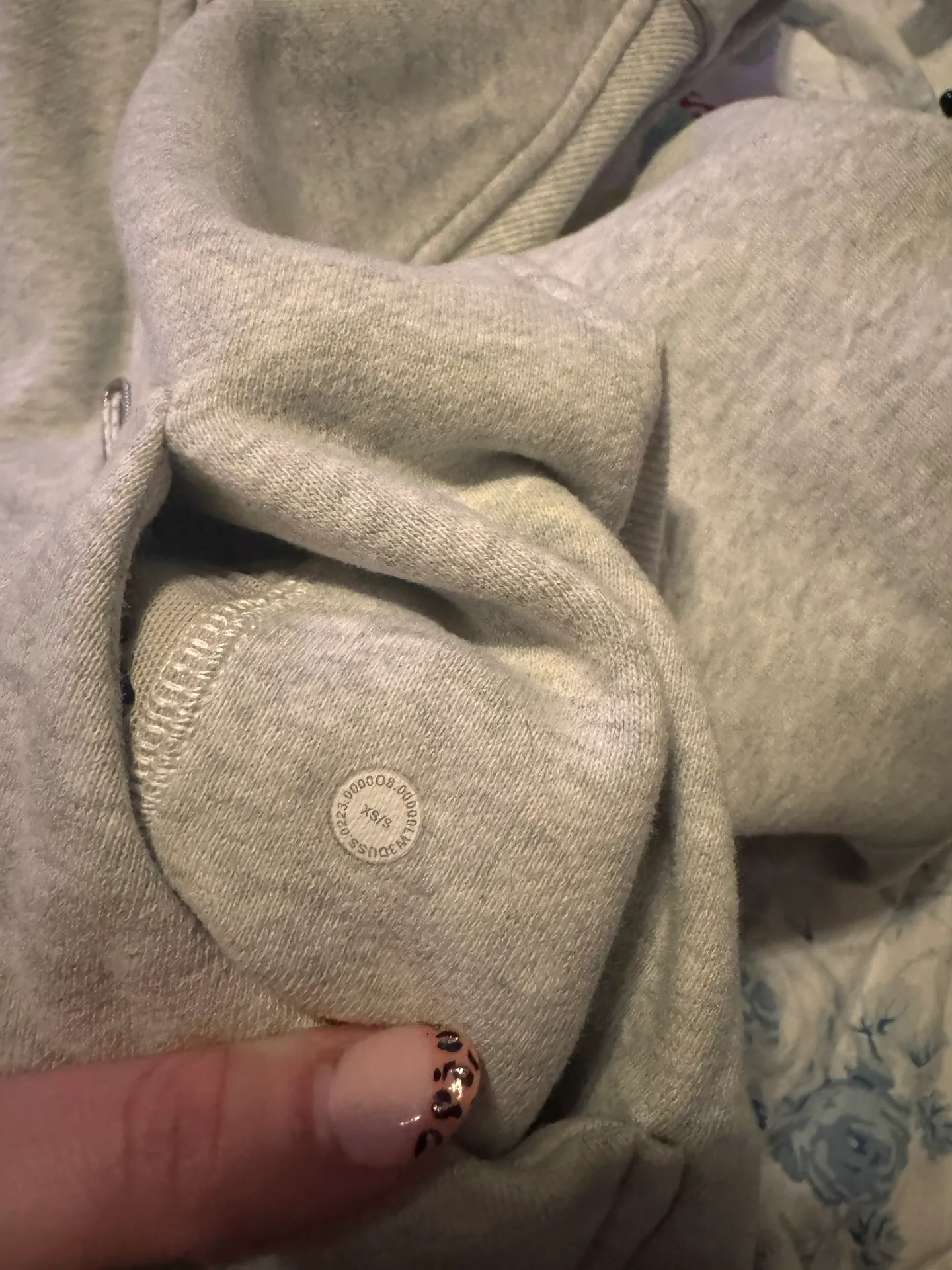Lululemon Scuba Hoodie - Image 6
