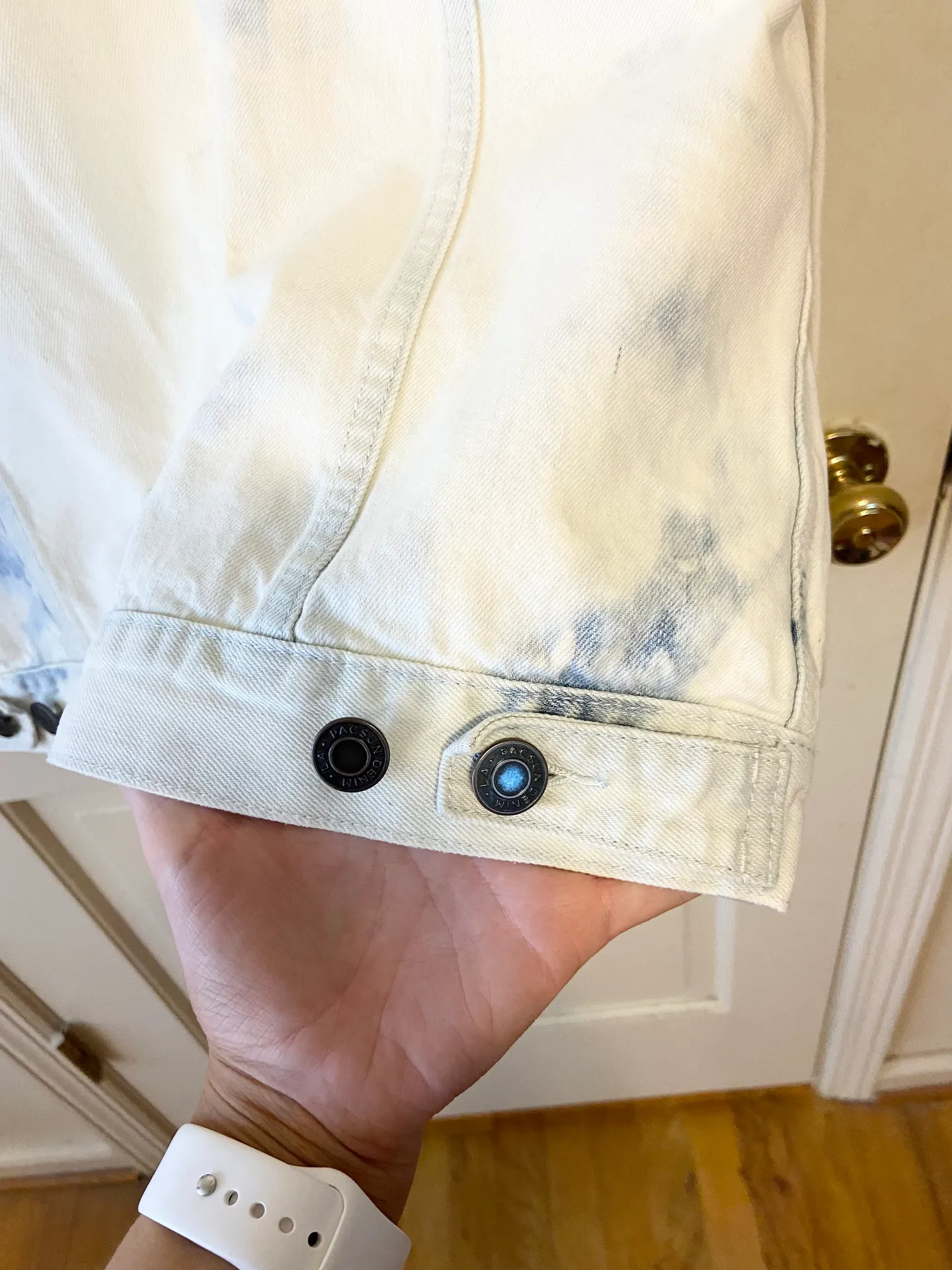 NWOT  light wash tie dye oversized denim trucker jacket jean jacket - Image 7