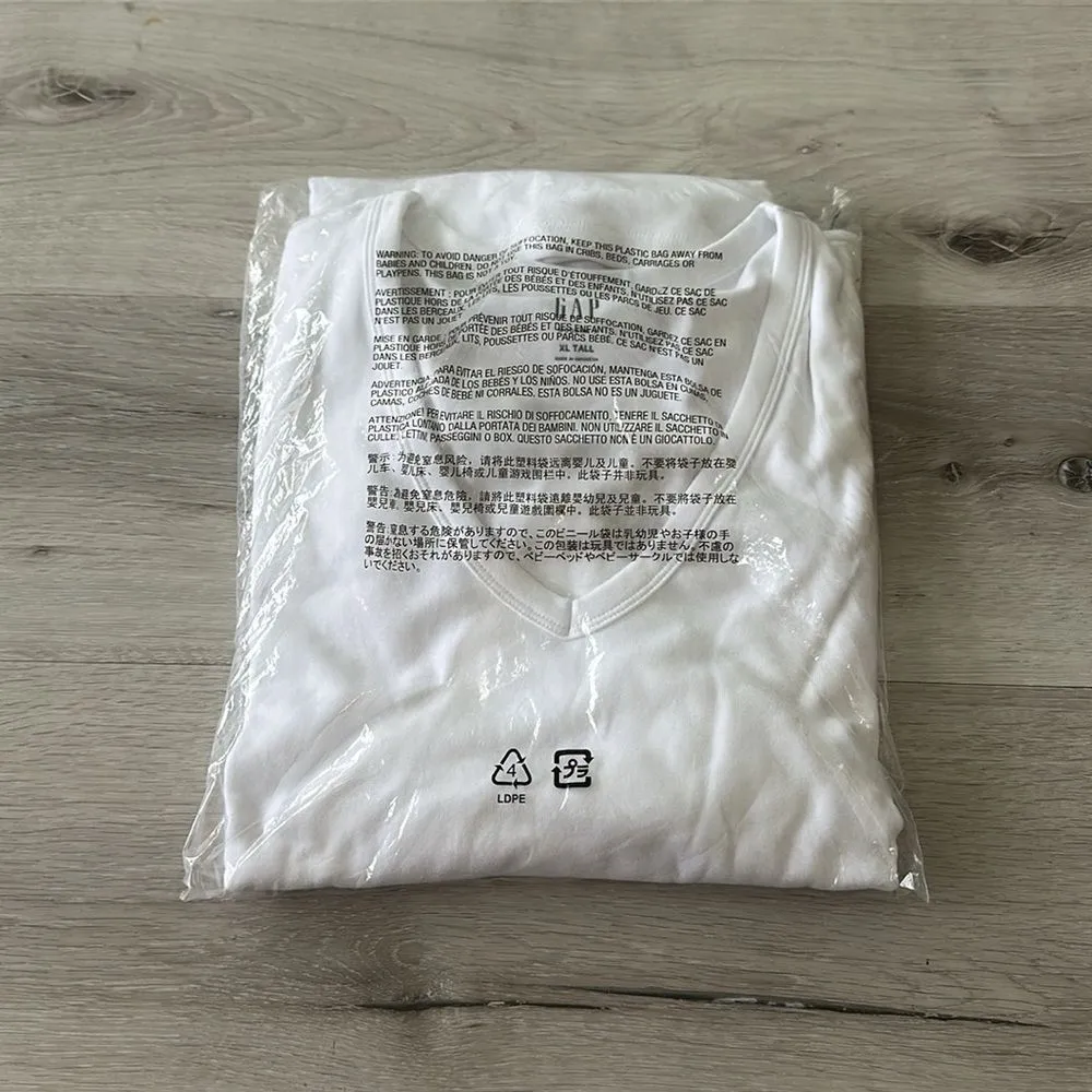 GAP Modern V-Neck T-Shirt White XL/T NWT IN PACKAGE - Image 5
