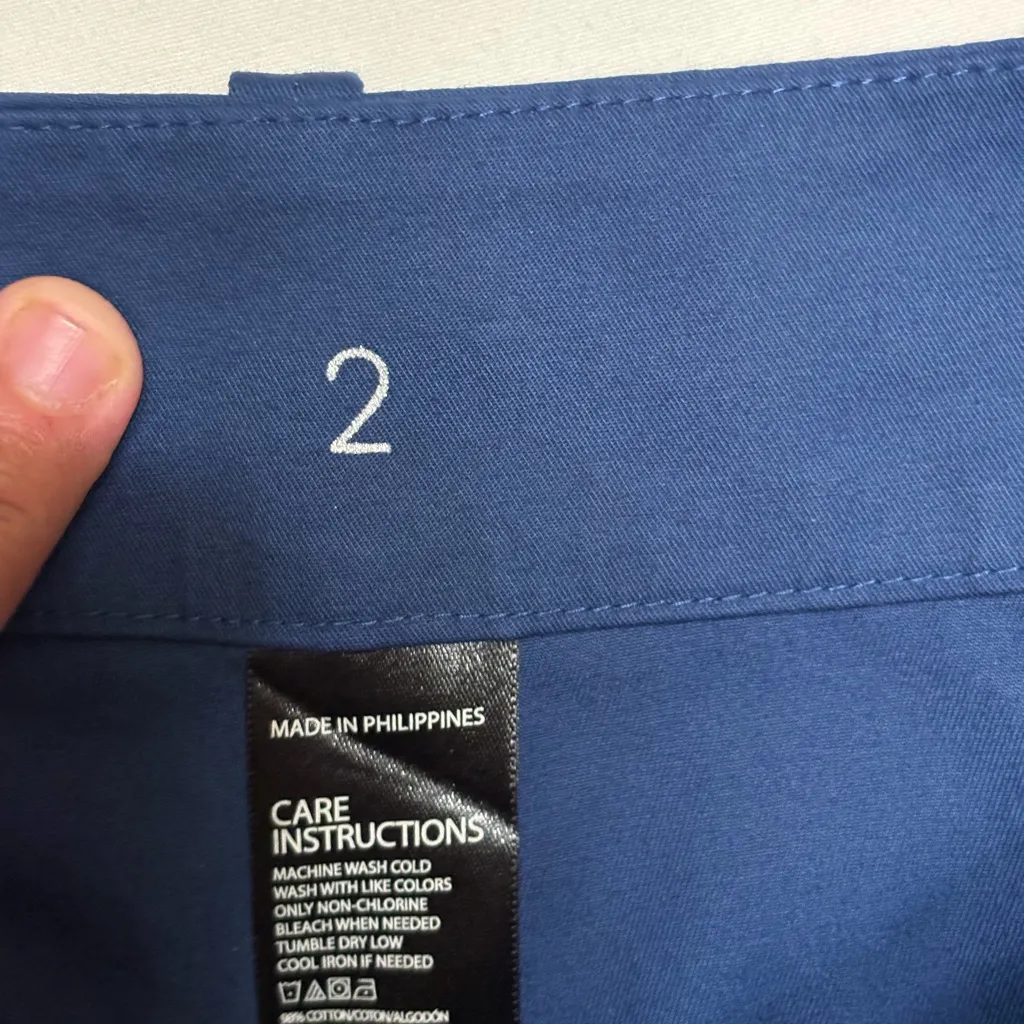 Ann Taylor Navy Cropped Pants - Image 8