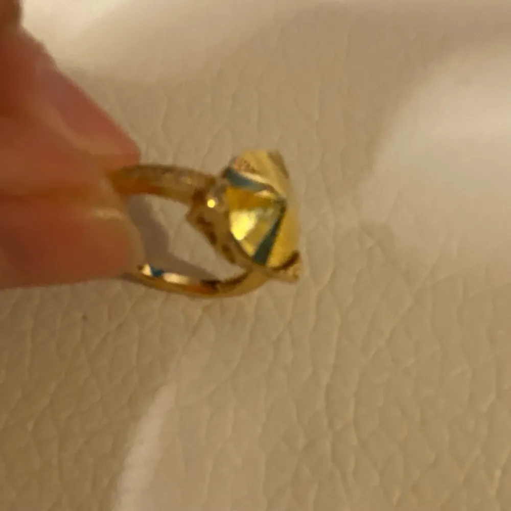 Vintage Gold Tone Women's Ring Size 8 - Image 10