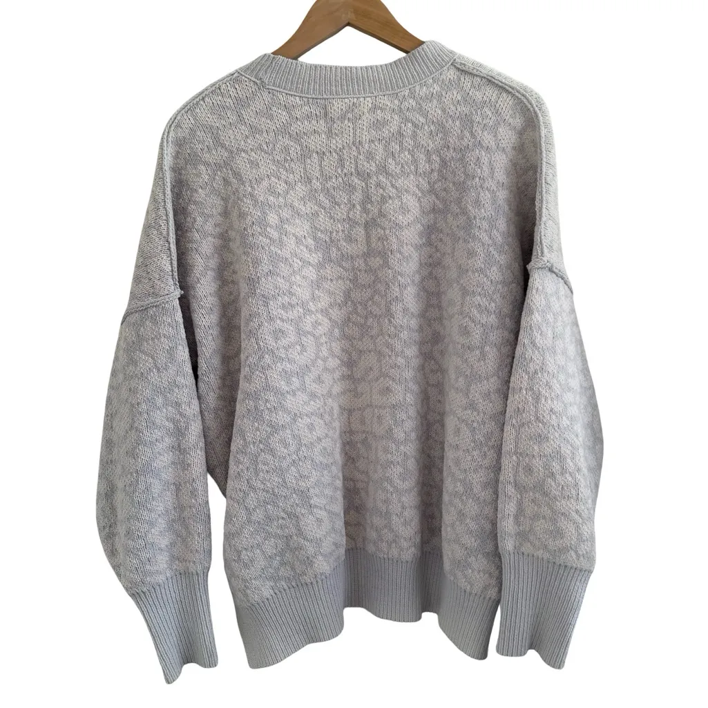 Abercrombie & Fitch Soft A&F Sweater White Gray Animal Print Crew Neck M - Image 2