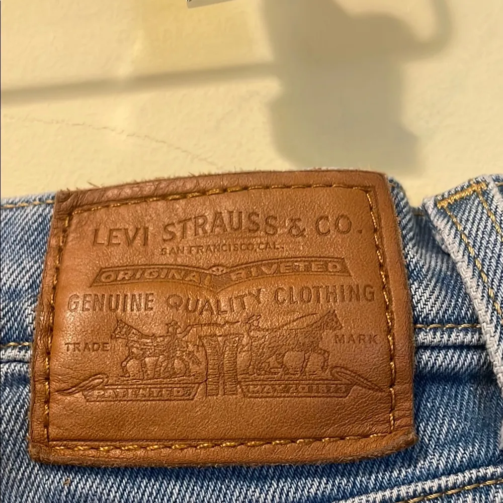 Womens Levi's Wedgie Straight Distressed Light Wash Jeans - Image 5