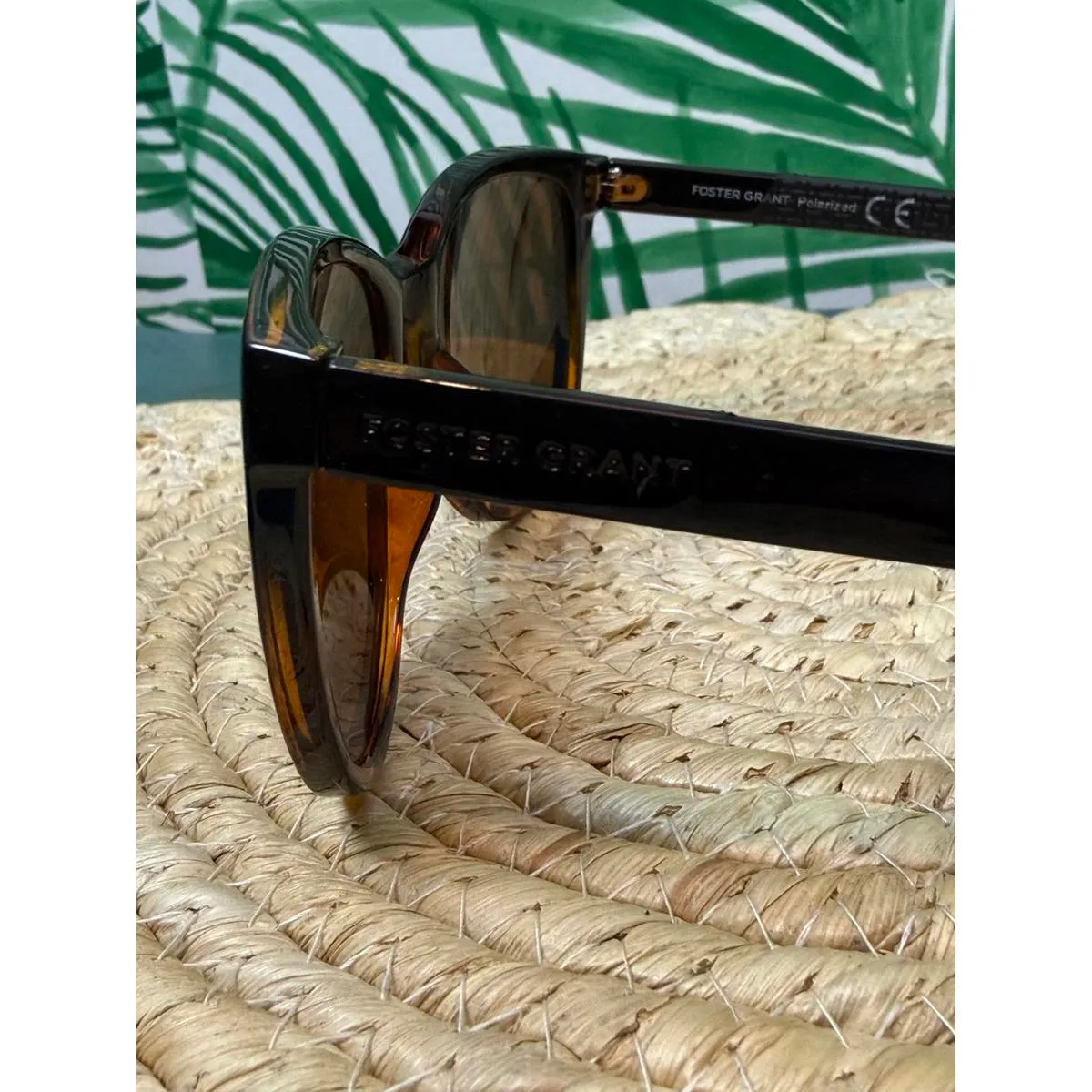 Foster Grant Women's Brown Tortoise Shell Sunglasses - Image 4