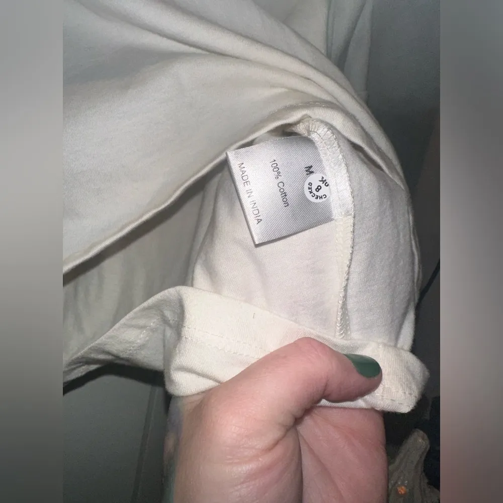 NWT Day Drinker Crop Tee - Image 4