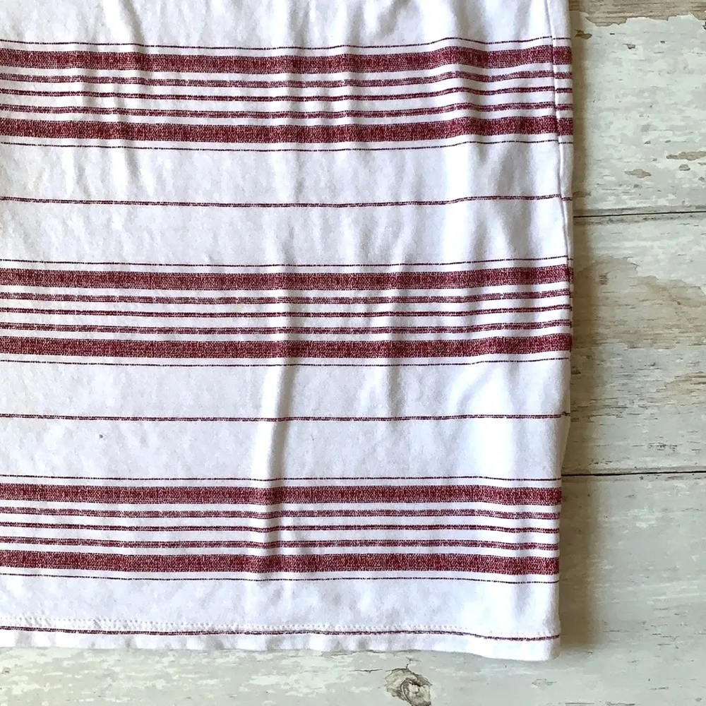 Women’s M Old Navy Striped Top White Red Maroon Size Medium - Image 2
