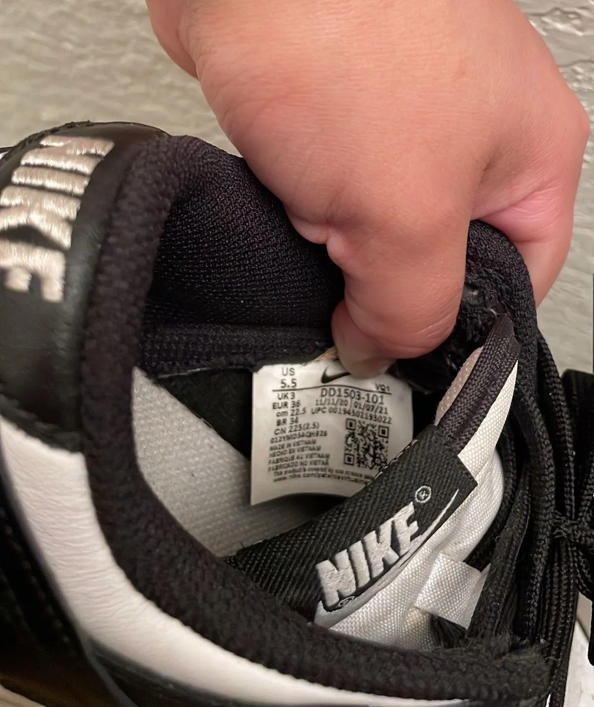 Nike Panda Dunks - Image 7