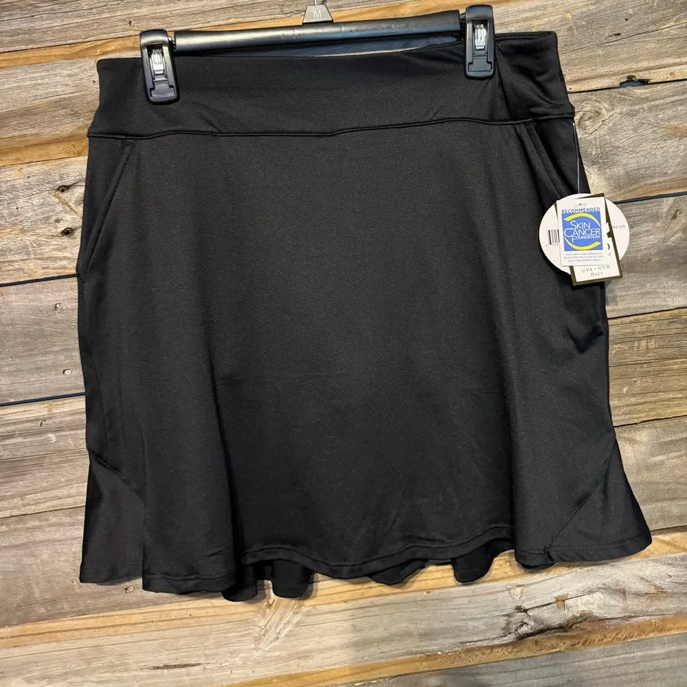 Coral Bay- NWT- women’s golf skirt with pant lining- small- black - Image 2