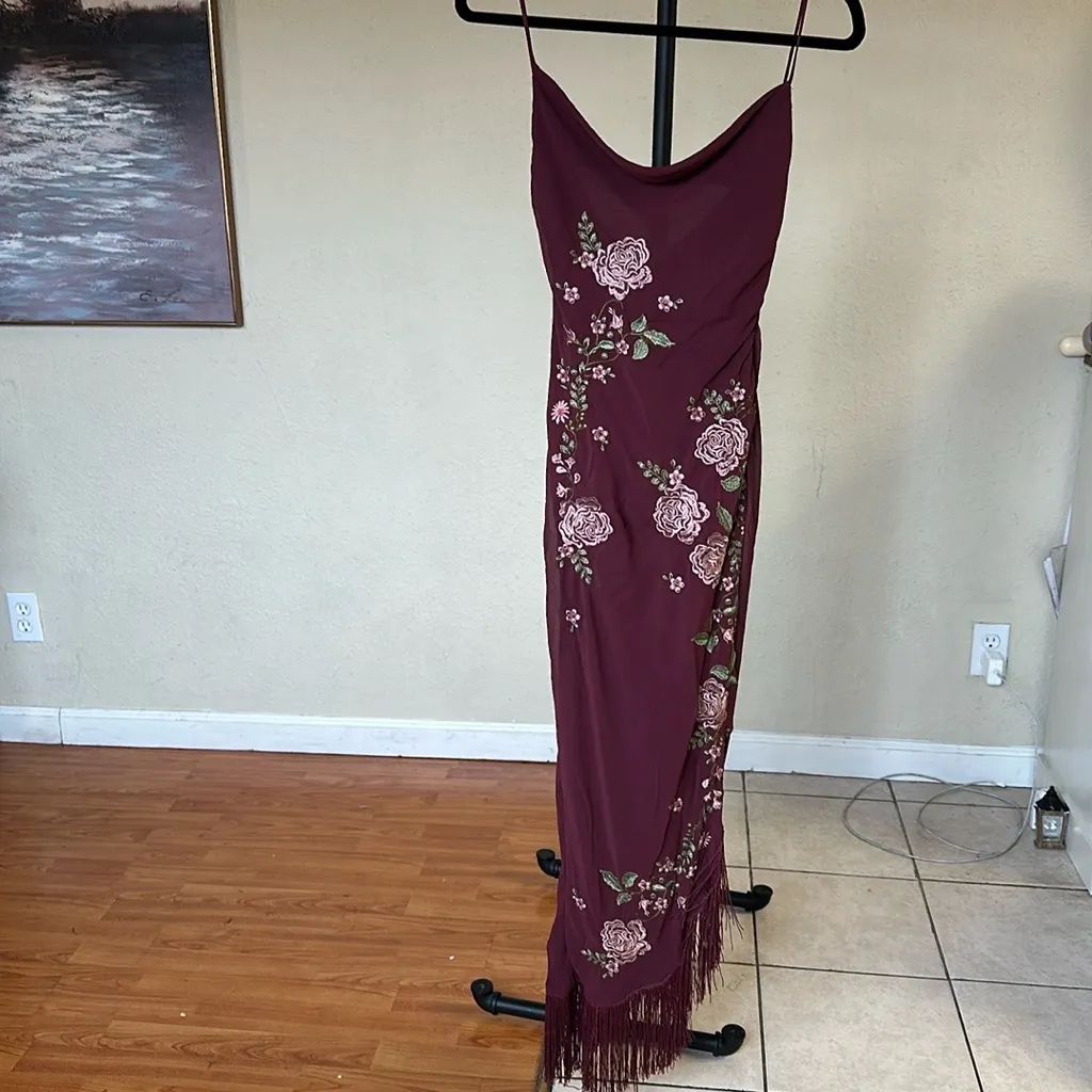 HOUSE OF‎ CB 'Eloisa' Wine Embroidered Midi Dress NWOT size S - Image 9