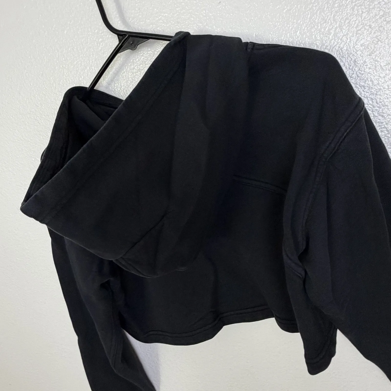 Lululemon All Yours Hoodie Sweatshirt 6? Black Pullover Cropped Run Workout Gym - Image 7