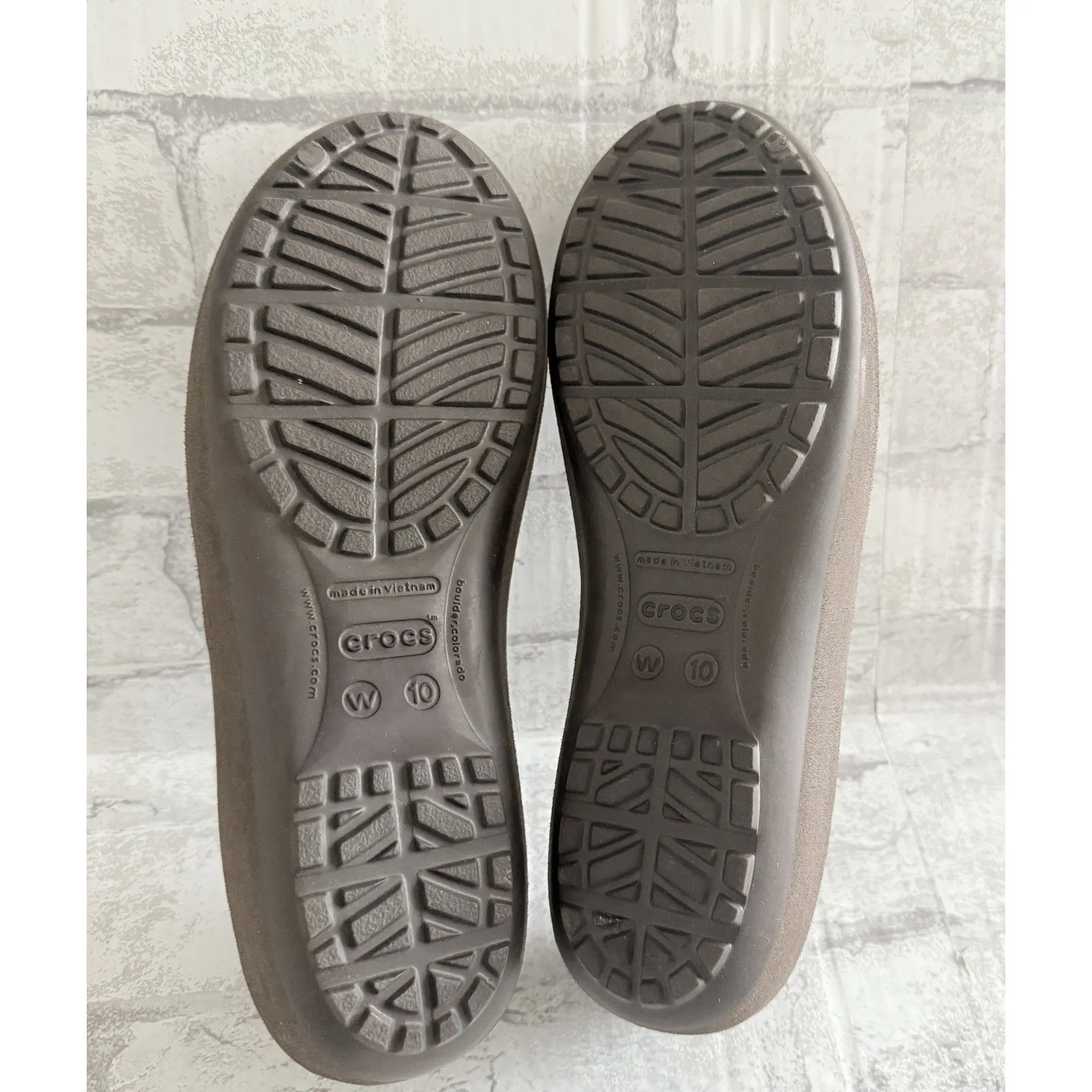 Crocs Women’s Brown Mammoth Lined Ballet Flats Faux Fur Cozy Skimmer Shoes Sz 10 - Image 5