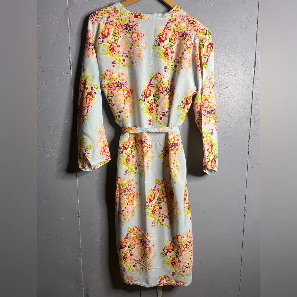 Floral robe in beautiful spring colors. Pink - Image 2