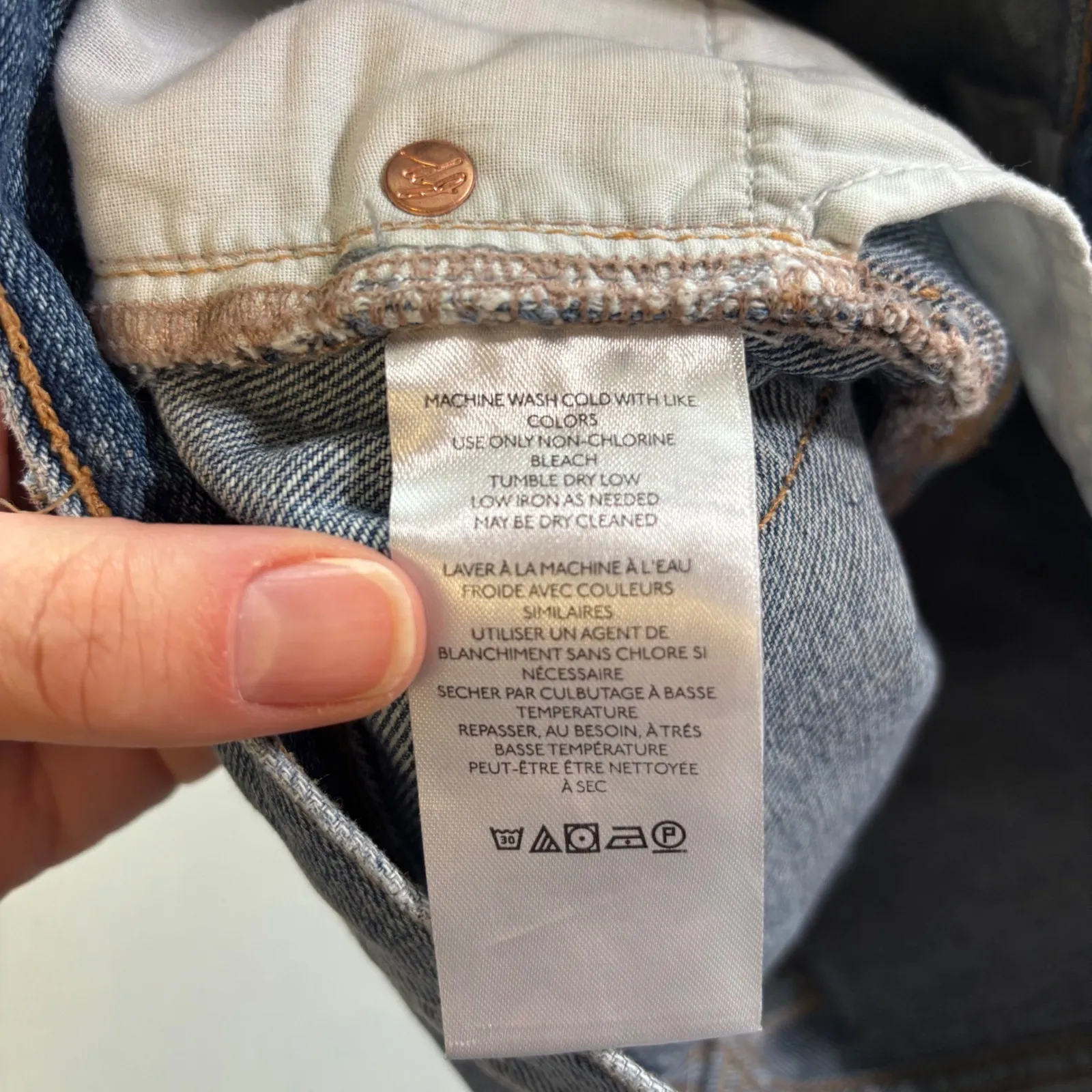 We The Free Urban Outfitters Denim‎ Shorts Distressed Raw Hem Womens - Image 4