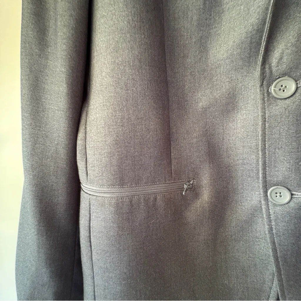 Gray Utility Jacket with detachable hood size medium - Image 4