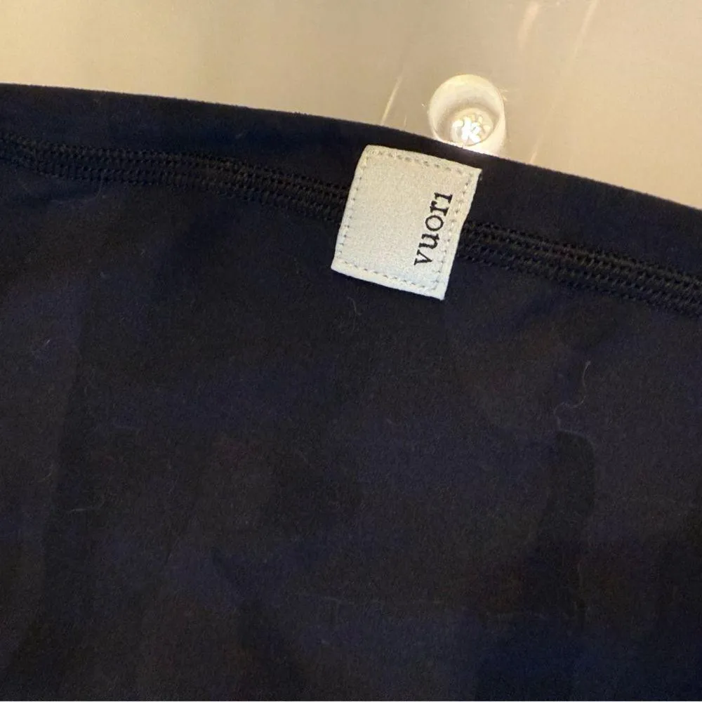 Vuori  women’s daily biker shorts in camo size medium - Image 6