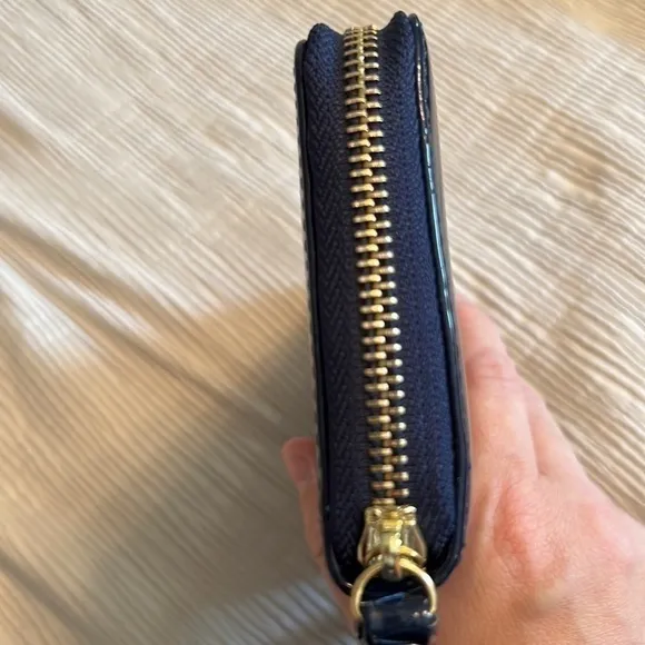 NWOT Blue clutch purse‎ wallet with a strap - Image 4