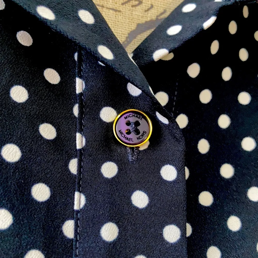 Michael Kors collared button dress with flattering waist tie! - Image 4