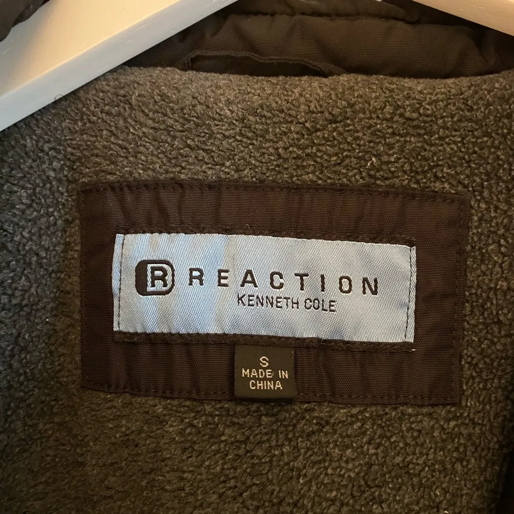 reaction kenneth cole black puff jacket - Image 3